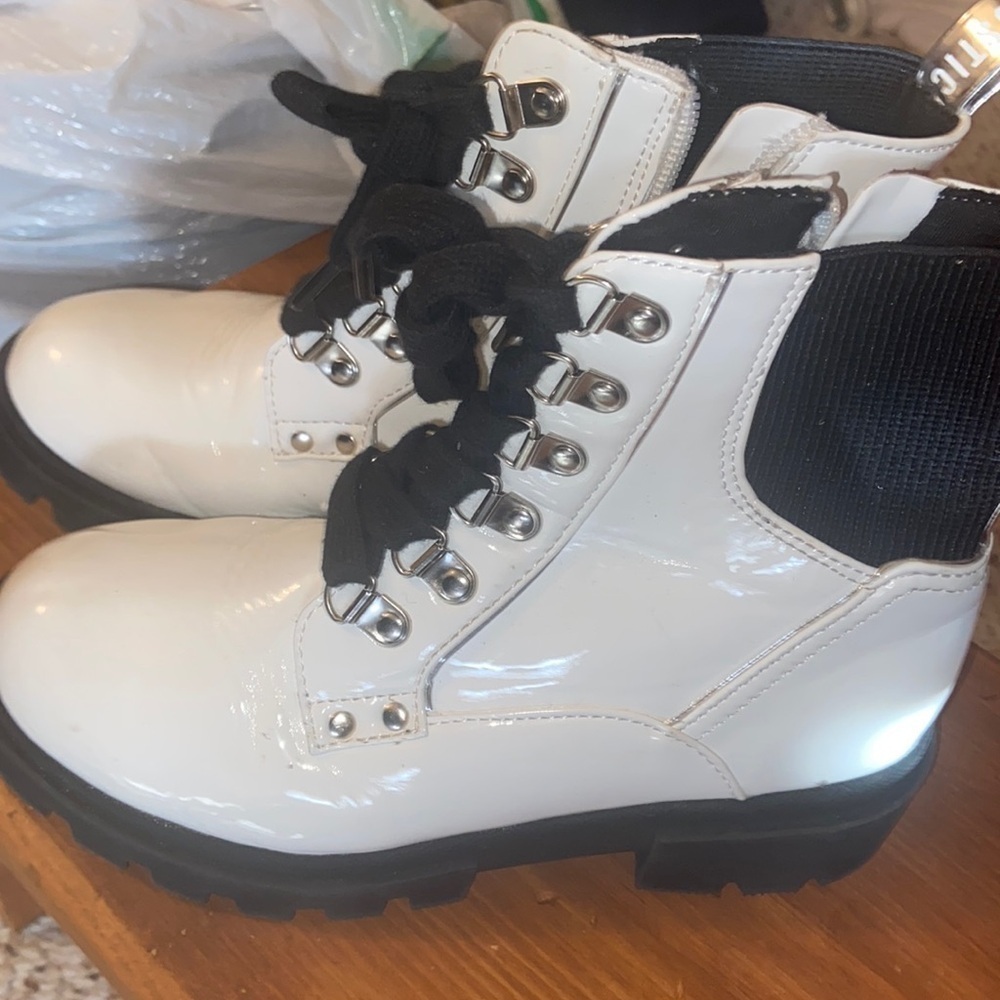 Justice Little Girl  Lug Bottom Boot, Size 2 p2
